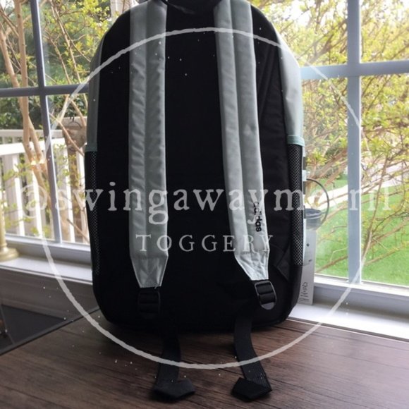 NWT adidas Classic 3-Stripe 3 Backpack!!!!! - Picture 2 of 7